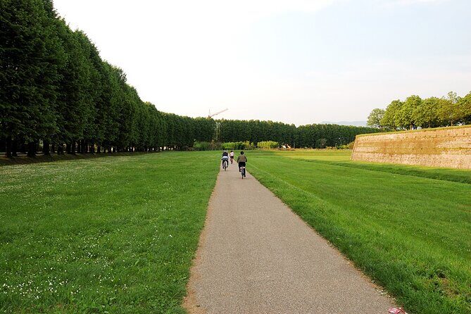 Self guided bike tour in the nature to Villa Reale - Price and Value: What $33.55 Buys You in Lucca