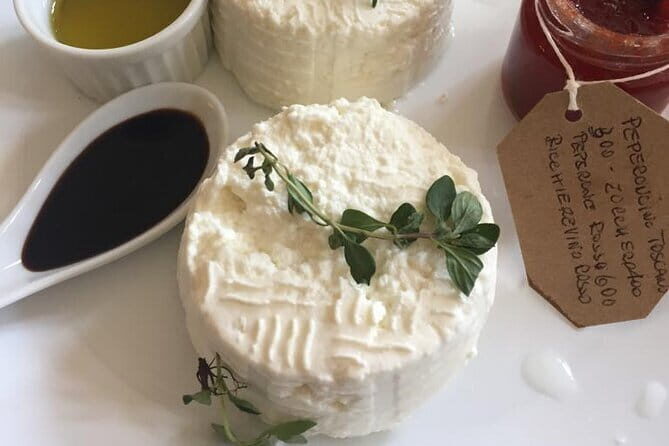 Semi Private tasting and Cheese-making Class in Florence - What you do during the cheese-making part (the fun, messy core)