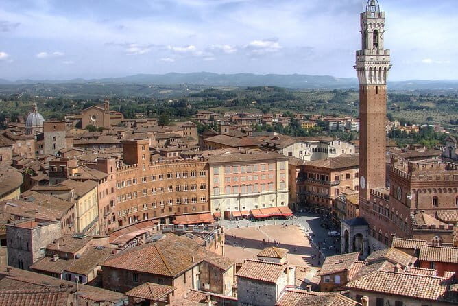 Siena and Chianti Wineries Excursion by Private Luxury Van from Florence - Siena at Walking Pace: Piazza del Campo and a Cathedral With Serious Contrast