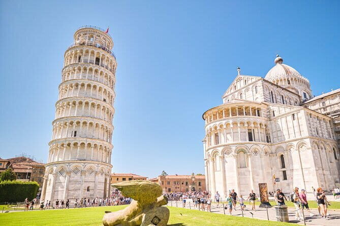 Siena and San Gimignano: Small-Group Tour with Lunch from Florence - San Gimignano at Your Own Pace: Towers, Shops, Church Time, and Gelato