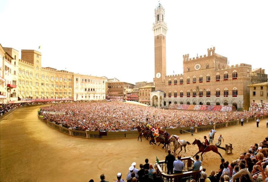 Siena: City Tour in German - Start at San Domenico, then let the streets teach you Siena