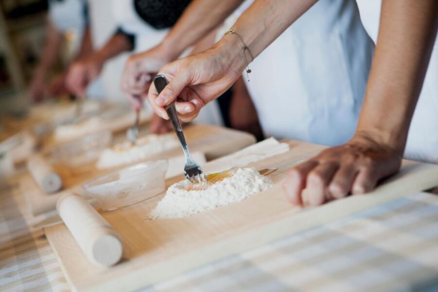 Siena countryside: cooking class in a real Tuscan farmhouse - What you’ll see on the farm: vegetable garden to olive grove