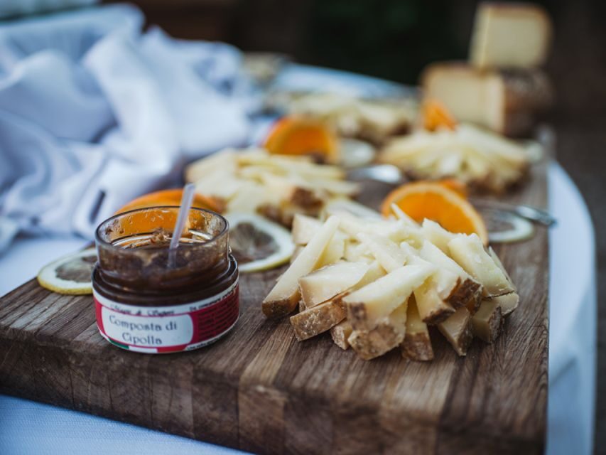 Siena: Food and Wine Walking Tour - A 2-hour Siena food and wine walk that actually teaches