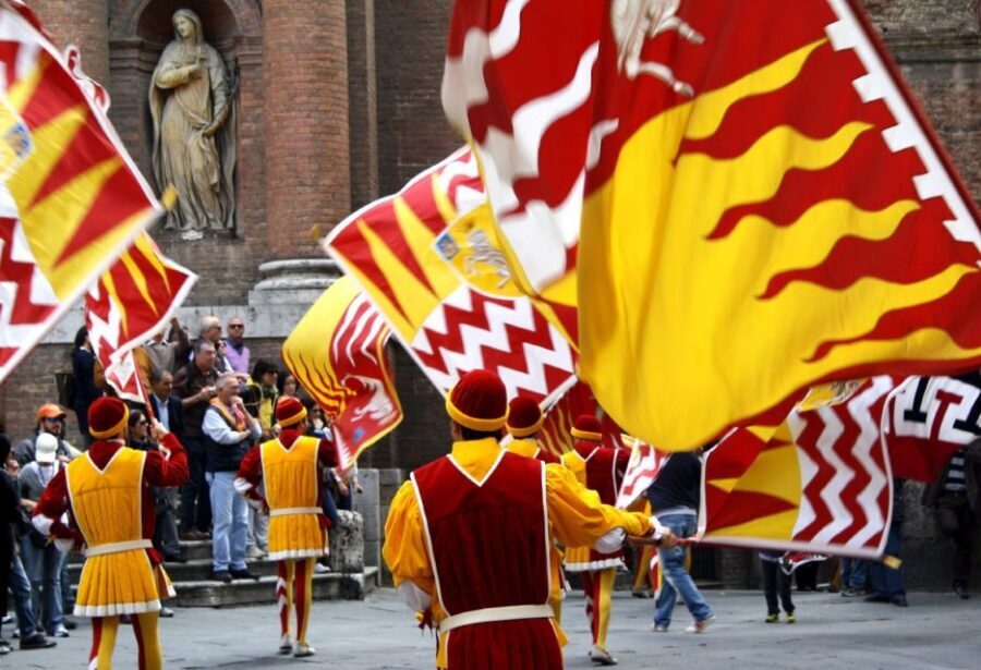 Siena: Palio Walking Tour - Your 3-hour route: Piazza Salimbeni, Palio squares, Duomo, and tastings