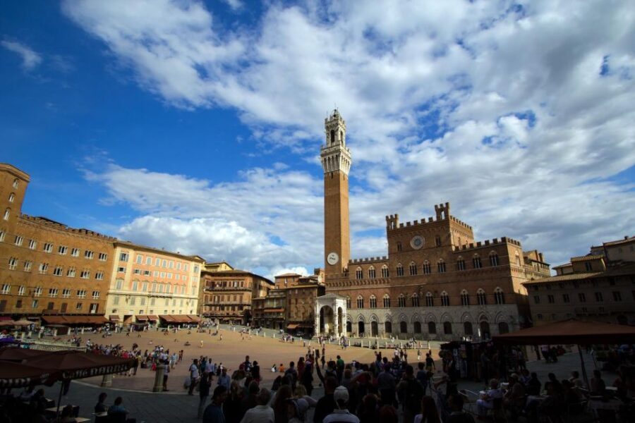 Siena: private tour of the treasure chest of Tuscany - Facciatone photo stop: quick views, big payoff