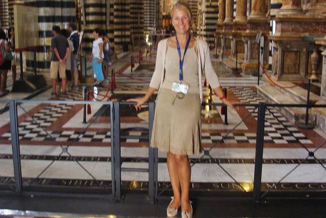 Siena Private Walking Tour - Entering Siena’s medieval maze without getting lost in it