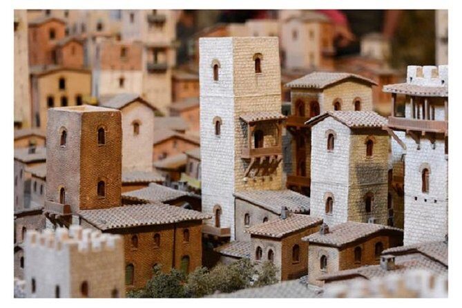 Siena, San Gimignano and Chianti Wine Small Group from Lucca - The wine-cellar break: Vernaccia + Chianti DOCG, plus olive oil and pecorino