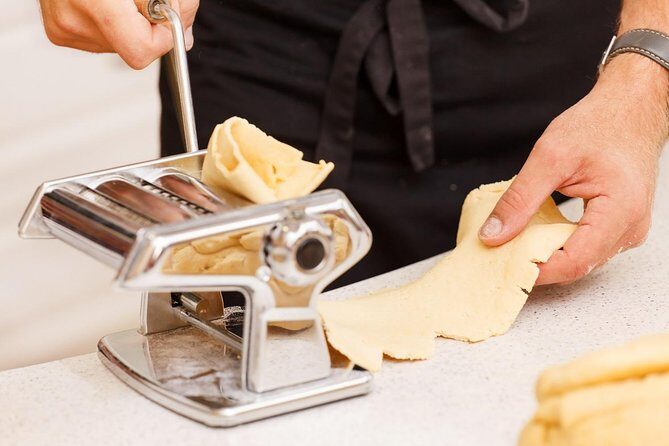 Siena: Small Group Cooking Class in Chianti Farmhouse - The 4-hour flow: pasta-making, crostini-style bites, and Tuscan basics