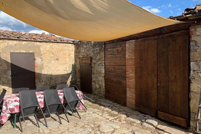 Siena: Small Group Cooking Class in Chianti Farmhouse - Lunch with wine: what you’ll eat and why it matters