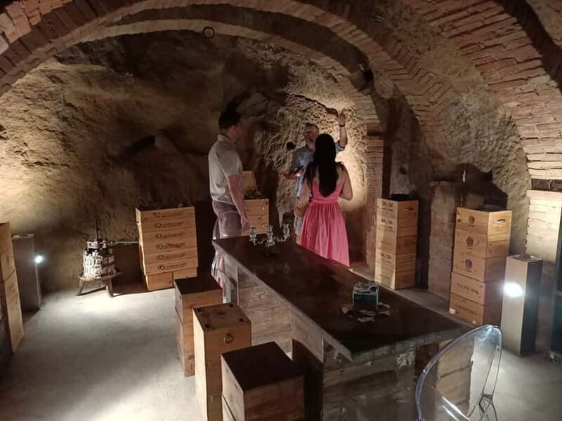 Siena walking tour with lunch & Chianti wine - Gelato tastings from an awarded shop: your sweet finale