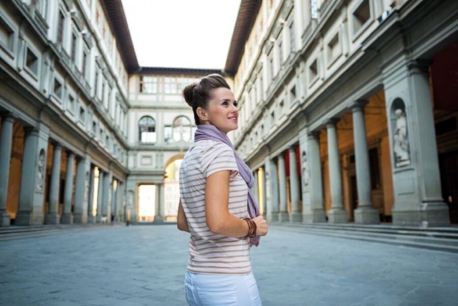 Skip the line: Accademia & walking tour of Florence - Group size and earphones: how it feels on the ground