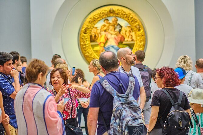 Skip the Line: Florence's Uffizi Gallery Guided Tour - Meeting point and the short walk to the gallery doors