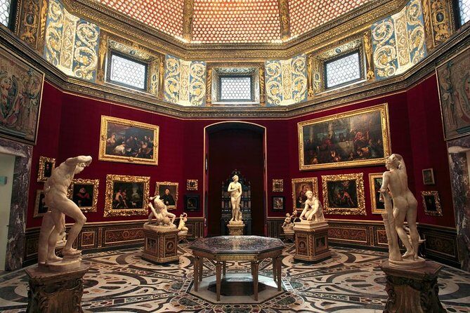 Skip the line Uffizi and Accademia private guided tour - Stop 2: Gallerie degli Uffizi and Botticelli’s Birth of Venus