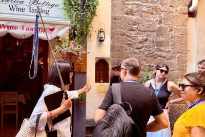 Skip the line: Uffizi and Accademia Small Group Walking Tour - Small group feel, headsets, and how not to lose the thread