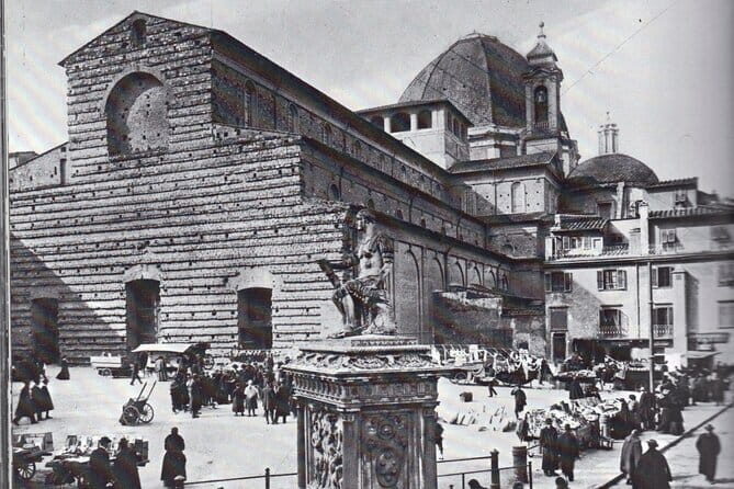 Small Group Discovery Tour of Florence - Palazzo Strozzi courtyard stop: Renaissance style in miniature time