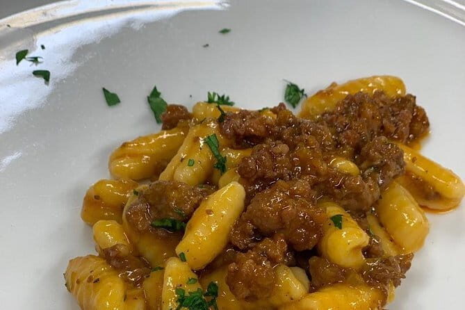 Small Group Gourmet Cooking Lesson With Lunch In Florence - Meeting at InTavola and What the 11:30 Start Means