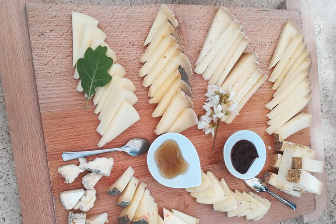 Small-Group Montepulciano and Pienza Day Trip from Siena - Winery cellars and Vino Nobile tasting: what to focus on