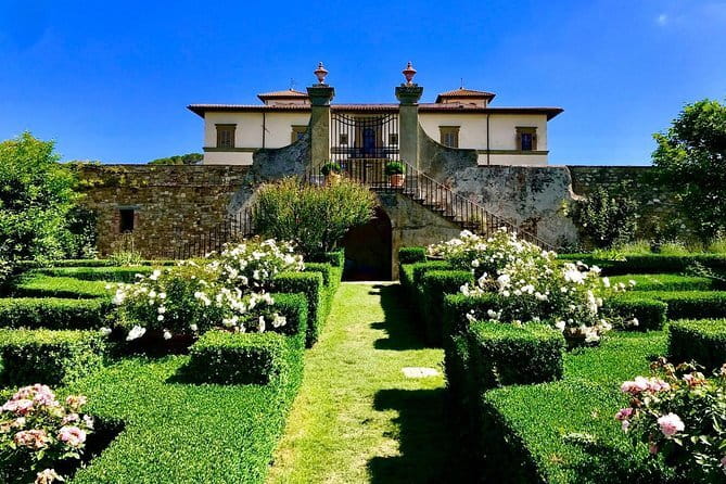 SMALL-GROUP Wine Safaris: Tuscan Wine Tasting Tours from Florence - Meeting in central Florence and how the day is paced