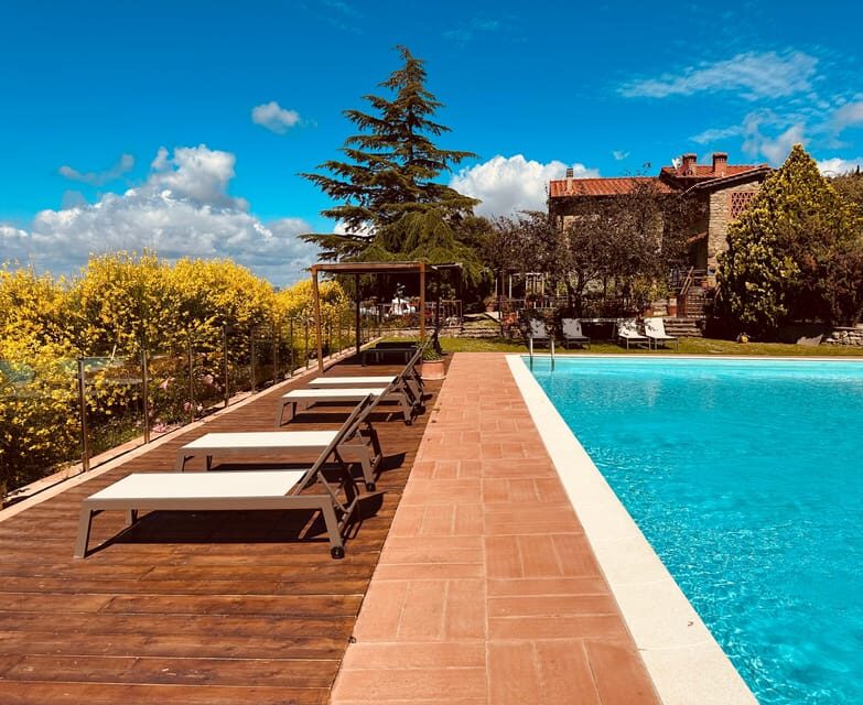 Spend a day in a resort in the Tuscan countryside - Panoramic pool time: the real reason to go