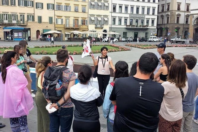 Sunset Walking Tour - Via Tornabuoni and Via della Vigna nuova: the elegance walk