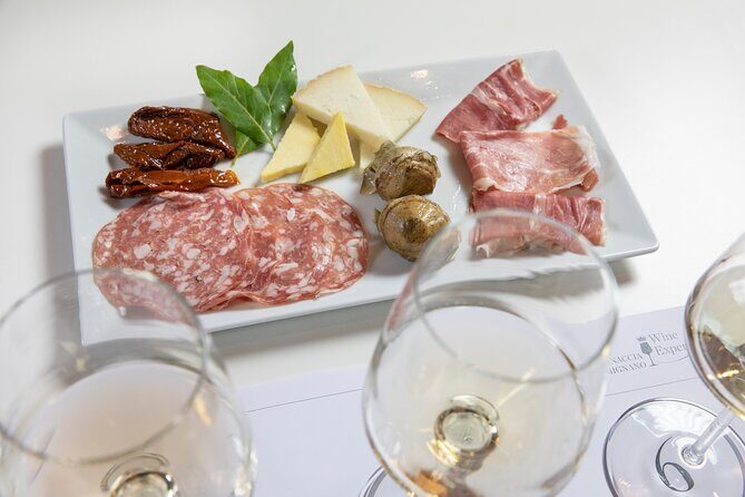 Superior Wine Tasting in San Gimignano - Late-afternoon wine in San Gimignano: the timing game