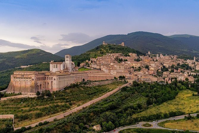 Surroundings of Assisi: in the Footsteps of Saint Francis - What Maura’s style means for your experience