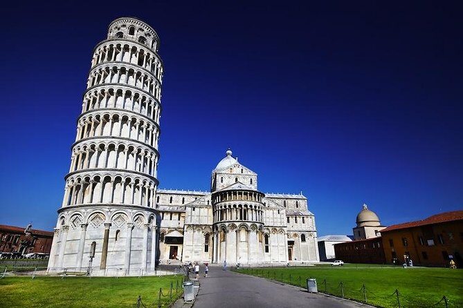 The best of Florence and Pisa from Livorno sea port - Piazza dei Miracoli in Pisa: Leaning Tower Time with a Key Rule