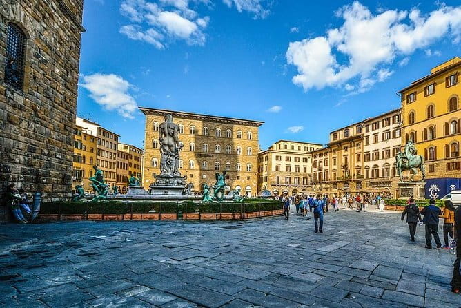 The Florentine House of the 14th Century: 1 hour tour in the Renaissance life - Frescoes, furnishings, and the Davanzati lifestyle story