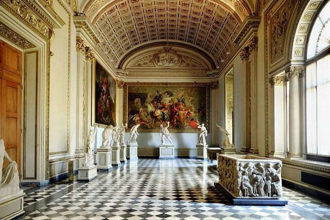 The Uffizi discovery tour with your private guide in Florence - Michelangelo’s Tondo Doni up close: how a 3-hour visit still feels satisfying