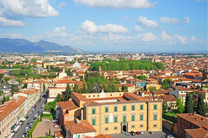 Time Entrance to Leaning Tower & All Attractions in Pisa Complex - Stop 3: Battistero di San Giovanni—round inside, surprising mood outside