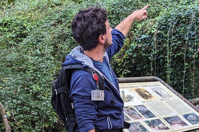 Tomb Hunting and Trekking Adventure in Sovana - The rock-cut paths moment: why vie cave feels unforgettable