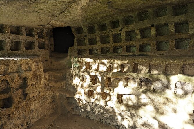 Tomb Hunting and Trekking Adventure in Sovana - How to decide: who this trek fits best