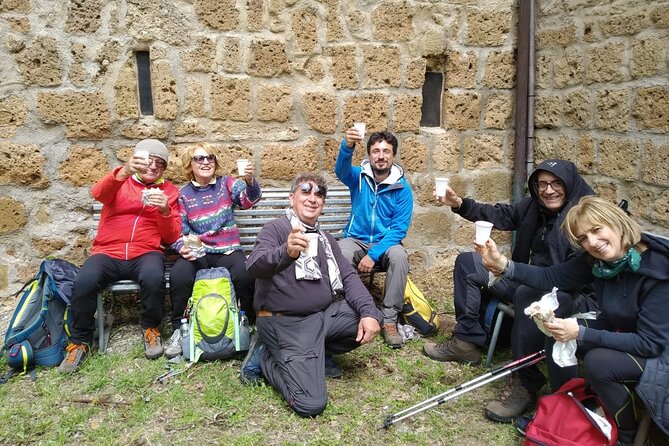 Tomb Hunting and Trekking Adventure in Sovana - Practical tips so you enjoy the whole hike