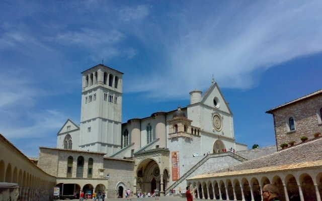 Tour Assisi e Spello with van - Assisi’s Saint Francis sites: more than postcard stops