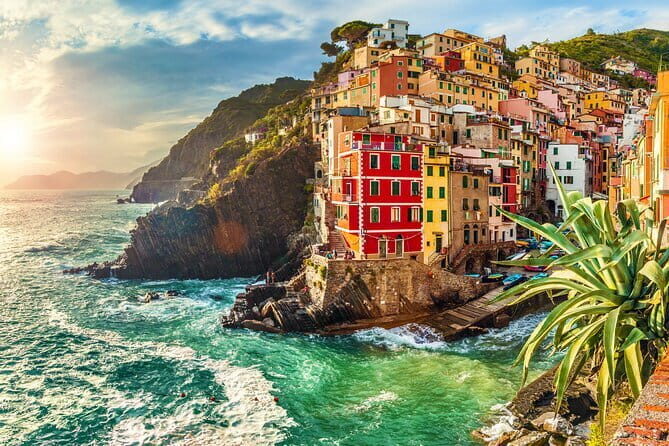 Tour Cinque Terre and Pisa Leaning Tower from Florence Private - Vernazza: swim time, showers, and lunch you can actually enjoy