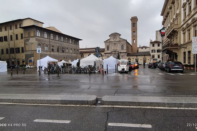 Tour panoramic di firenze o in golf cart etuktuk (Minimum 2 PAX) - Where you meet on Via Vinegia (and how to avoid the scramble)