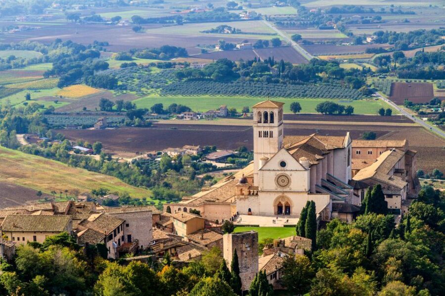 Transfer Between Florence and Rome with Sightseeing Stop - Picking Your 3-Hour Stop: Orvieto, Assisi, Siena, or Montepulciano