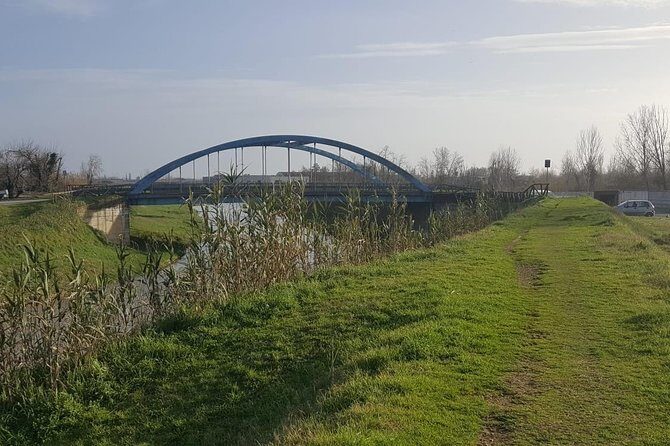 Travel along the paths of Lake Porta by e-bike - Starting at Spiaggia libera Le Dune and Meeting the Dunes of Forte dei Marmi