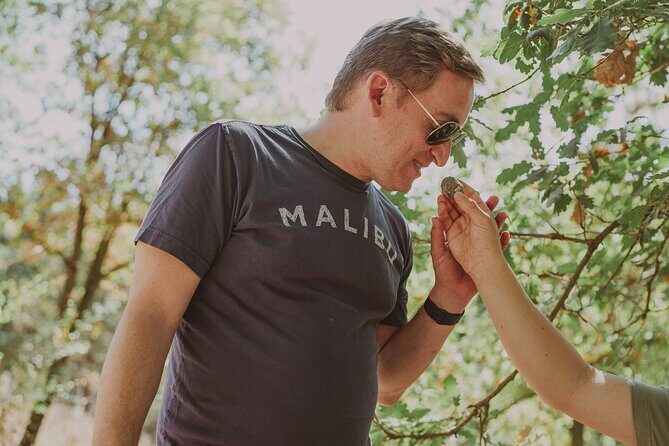 Truffle Hunt in Tuscany - How the truffle hunt works in real life