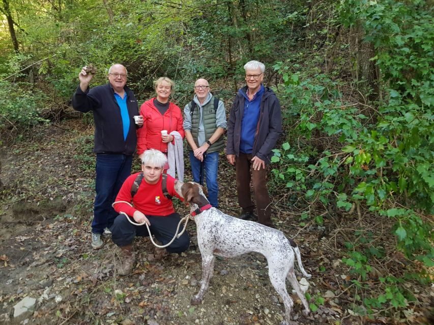 Truffle Hunting Experience with a Guide - Why truffle dogs in Assisi feel like real wizardry