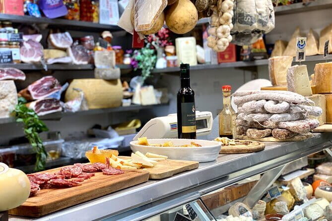 Truffle Picking Experience with 3 Course Meal in Chianti hills - Stop 2 at Fattoria Lavacchio AgriResort: 3 Courses, Fresh Truffles, and Wine Tastings (About 2 Hours)