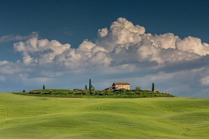 Tuscany Tour Siena - San Gimignano - Winery - Hotel Pickup and Private Transport Out of Florence