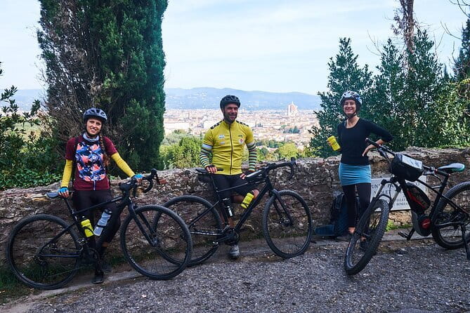 Tuscany Vespa Tour from Florence with Wine Tasting - Stop 1 and 2: San Gimignano, towers, and that quick photo window