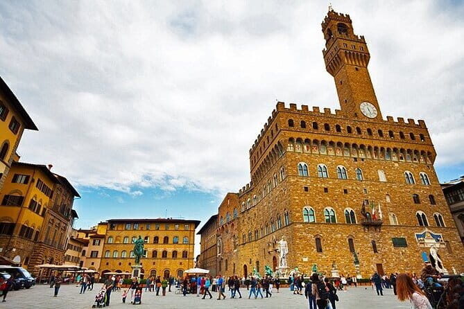 Uffizi Gallery Audio-Guided Visit with optional Accademia Gallery - The added bonus: National Archaeological Museum access