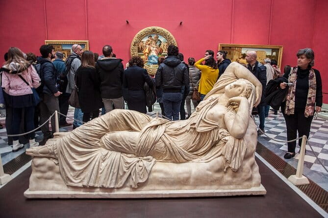 Uffizi Gallery Entrance Ticket with Priority Access - Meet your assistant at Piazzale degli Uffizi