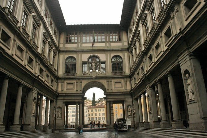Uffizi Gallery Private Tour with 5-star Guide - How the guide experience shapes the visit (Patrizia, Anna, Bruce)