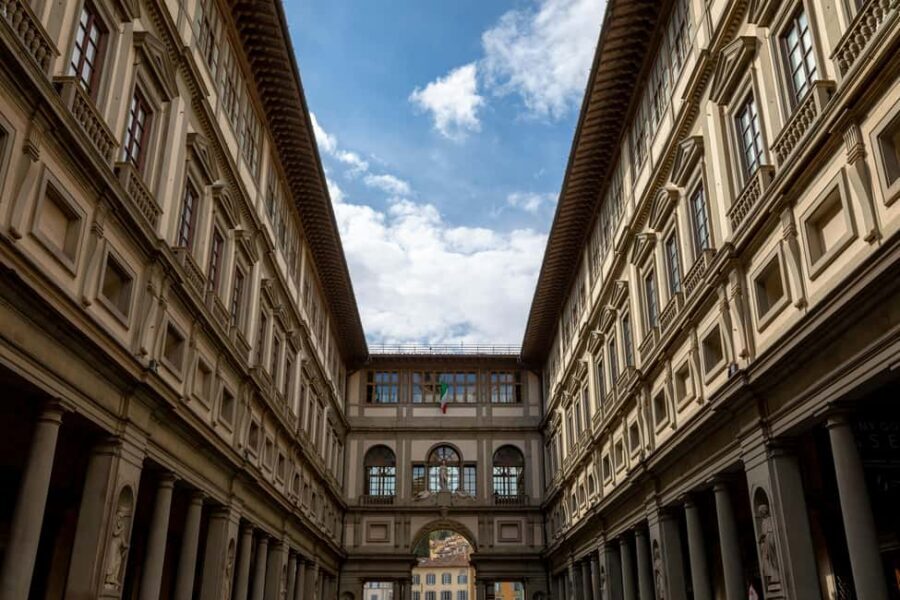 Uffizi Gallery skip-the-line ticket & self-guided visit APP - Door n. 1 entry: the skip-the-line part and what to watch