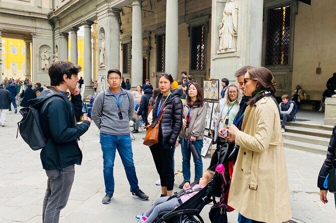 Uffizi Gallery Tickets: Step into the Heart of Renaissance Art - Finding the Entry Point: Statue of Leonardo da Vinci