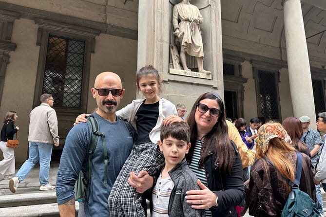 Uffizi Gallery Tour with Wine Tasting in Florence - Skip-the-line and crowds: where this tour saves you real energy