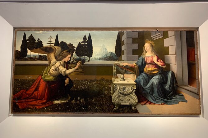 Uffizi Skip the Line Guided Tour - Meeting your art historian guide in the Vasari complex